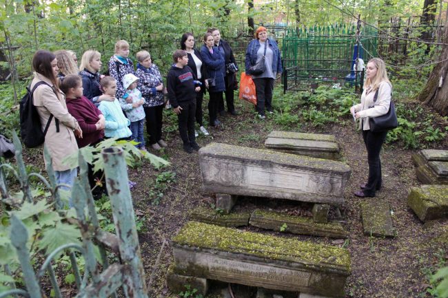 Экскурсия по Всехсвятскому кладбищу_ТИАМ