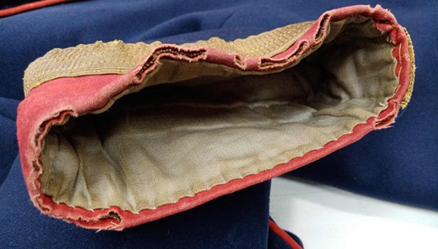 Мундир унтер-офицера Лейб-гвардии Уланского Ее Величества полка, 1900 г. До реставрации 2 Мундир унтер-офицера Лейб-гвардии Уланского Ее Величества полка, 1900 г. До реставрации 2